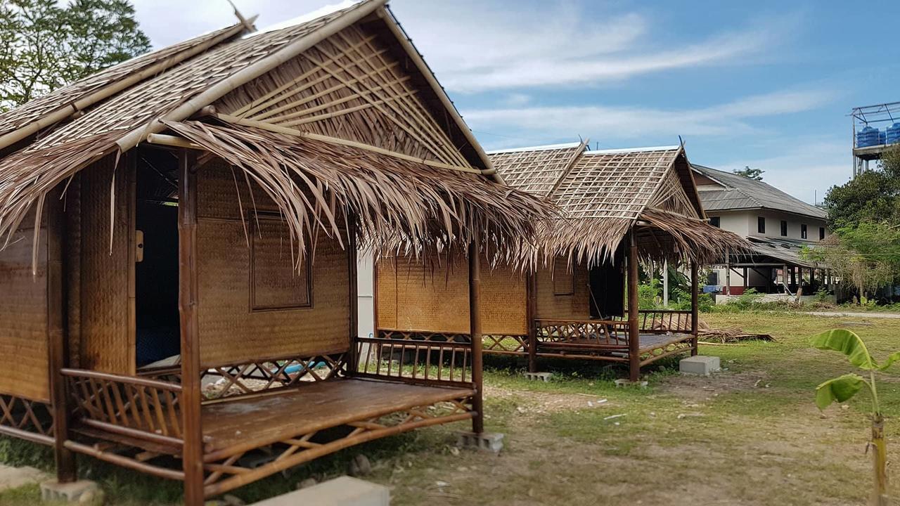 Отель Lanta Local Hut Ко-Ланта Экстерьер фото
